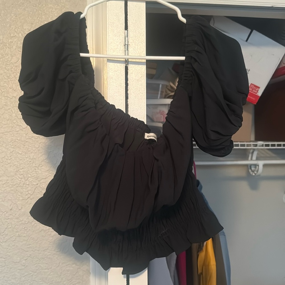 Abercrombie off the shoulder black top
